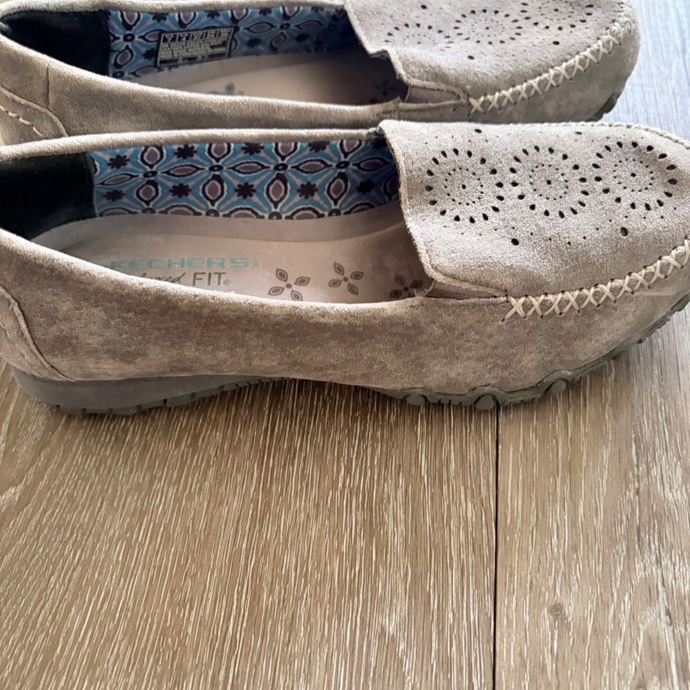 Skechers Bikers Shoes Women's Size 7 Gray Leather Relaxed Fit Slip On Loafers - Picture 6 of 9